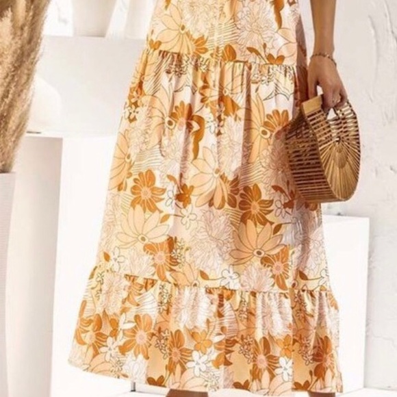 Floral print maxi dress - Picture 2 of 3